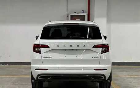 Skoda Karoq I, 2023 год, 2 890 000 рублей, 2 фотография