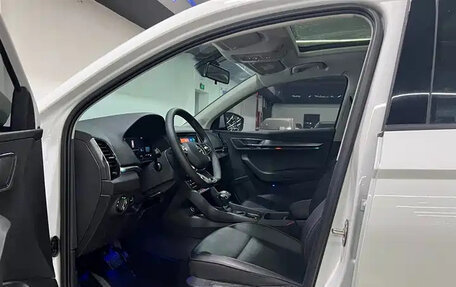 Skoda Karoq I, 2023 год, 2 890 000 рублей, 6 фотография