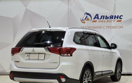 Mitsubishi Outlander III рестайлинг 3, 2016 год, 1 500 000 рублей, 3 фотография