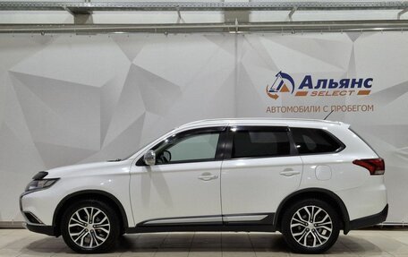 Mitsubishi Outlander III рестайлинг 3, 2016 год, 1 500 000 рублей, 6 фотография