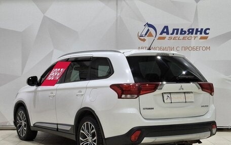 Mitsubishi Outlander III рестайлинг 3, 2016 год, 1 500 000 рублей, 5 фотография