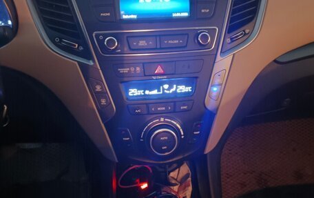 Hyundai Santa Fe III рестайлинг, 2016 год, 2 200 000 рублей, 1 фотография