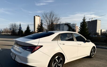 Hyundai Elantra, 2021 год, 2 120 000 рублей, 2 фотография