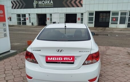 Hyundai Solaris II рестайлинг, 2013 год, 850 000 рублей, 4 фотография