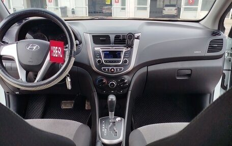 Hyundai Solaris II рестайлинг, 2013 год, 850 000 рублей, 14 фотография