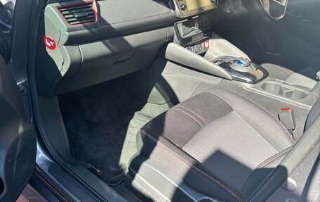 Nissan Leaf II, 2018 год, 1 800 000 рублей, 13 фотография