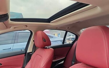 BMW 3 серия, 2023 год, 3 850 000 рублей, 10 фотография