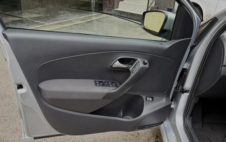 Volkswagen Polo VI (EU Market), 2013 год, 1 100 000 рублей, 26 фотография