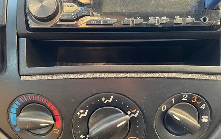 Ford Focus IV, 2001 год, 220 000 рублей, 6 фотография