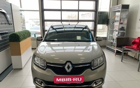 Renault Logan II, 2017 год, 640 000 рублей, 3 фотография