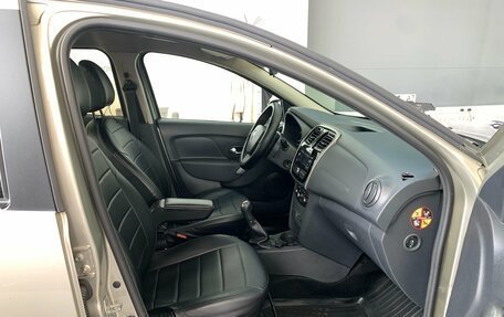 Renault Logan II, 2017 год, 640 000 рублей, 17 фотография