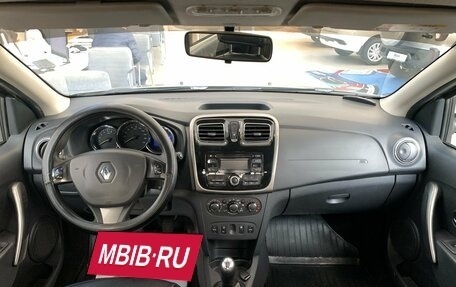 Renault Logan II, 2017 год, 640 000 рублей, 15 фотография