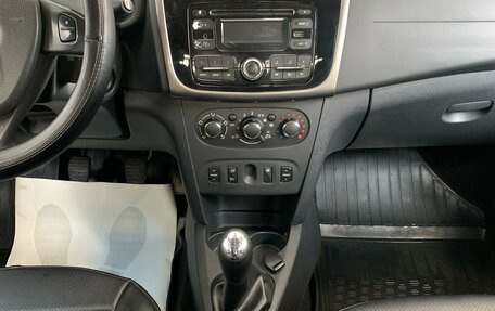 Renault Logan II, 2017 год, 640 000 рублей, 22 фотография