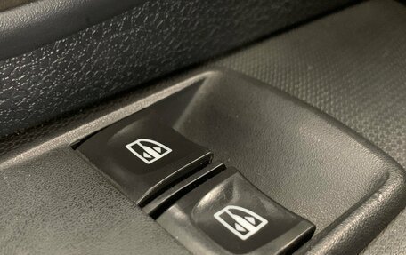 Renault Logan II, 2017 год, 640 000 рублей, 28 фотография