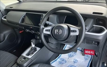 Honda Fit, 2023 год, 920 000 рублей, 6 фотография