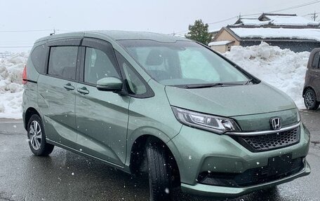 Honda Freed II, 2023 год, 1 420 000 рублей, 2 фотография