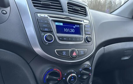 Hyundai Solaris II рестайлинг, 2016 год, 750 000 рублей, 23 фотография