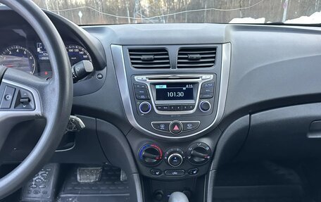 Hyundai Solaris II рестайлинг, 2016 год, 750 000 рублей, 24 фотография