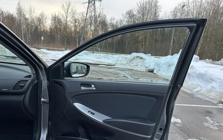 Hyundai Solaris II рестайлинг, 2016 год, 750 000 рублей, 27 фотография