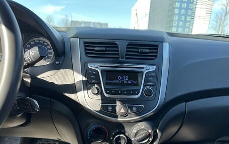 Hyundai Solaris II рестайлинг, 2016 год, 730 000 рублей, 29 фотография