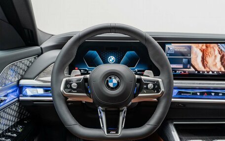 BMW 7 серия, 2025 год, 21 000 000 рублей, 15 фотография