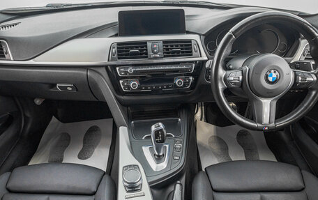 BMW 3 серия, 2017 год, 2 049 000 рублей, 11 фотография