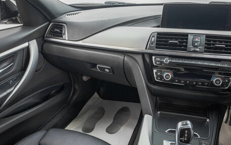 BMW 3 серия, 2017 год, 2 049 000 рублей, 26 фотография