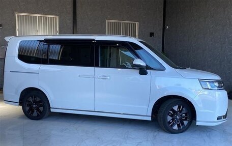 Honda Stepwgn, 2023 год, 2 548 000 рублей, 3 фотография