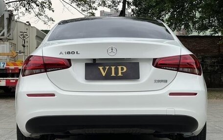 Mercedes-Benz A-Класс, 2022 год, 1 960 000 рублей, 7 фотография