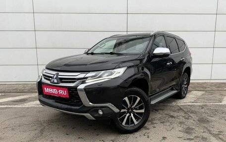 Mitsubishi Pajero Sport III рестайлинг, 2020 год, 2 920 000 рублей, 1 фотография