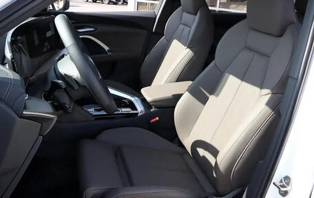 Audi Q5, 2026 год, 7 300 000 рублей, 13 фотография