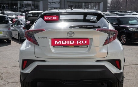 Toyota C-HR I рестайлинг, 2019 год, 1 759 000 рублей, 8 фотография