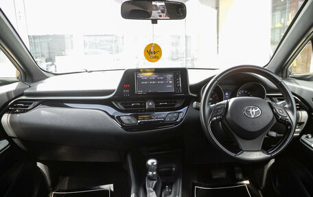 Toyota C-HR I рестайлинг, 2019 год, 1 759 000 рублей, 15 фотография