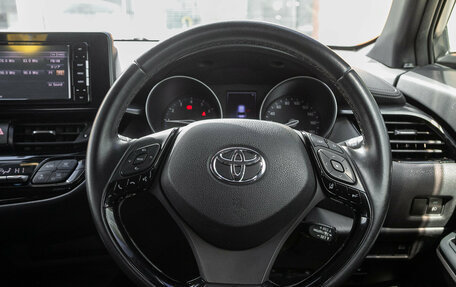 Toyota C-HR I рестайлинг, 2019 год, 1 759 000 рублей, 12 фотография