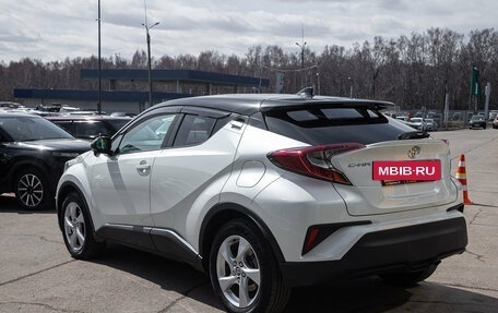 Toyota C-HR I рестайлинг, 2019 год, 1 759 000 рублей, 9 фотография