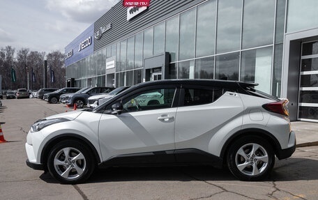 Toyota C-HR I рестайлинг, 2019 год, 1 759 000 рублей, 10 фотография