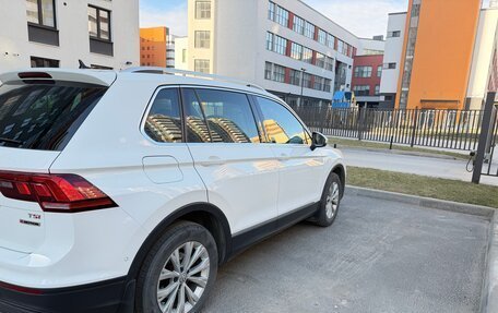 Volkswagen Tiguan II, 2017 год, 2 149 000 рублей, 10 фотография