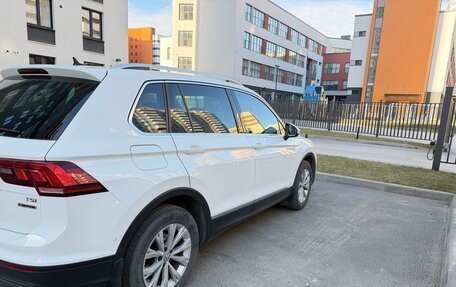 Volkswagen Tiguan II, 2017 год, 2 149 000 рублей, 9 фотография