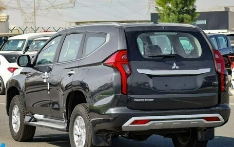 Mitsubishi Pajero Sport III рестайлинг, 2023 год, 3 883 003 рублей, 4 фотография