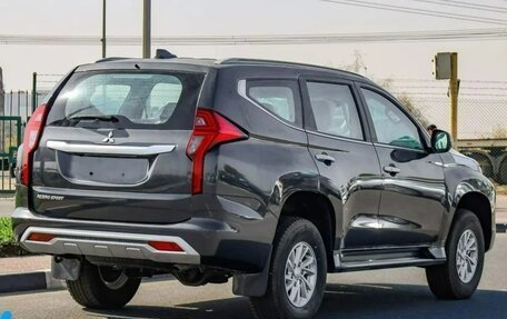 Mitsubishi Pajero Sport III рестайлинг, 2023 год, 3 883 003 рублей, 6 фотография