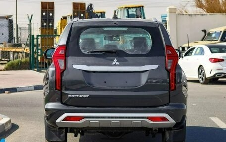 Mitsubishi Pajero Sport III рестайлинг, 2023 год, 3 883 003 рублей, 9 фотография