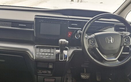 Honda Stepwgn IV, 2016 год, 2 050 000 рублей, 15 фотография