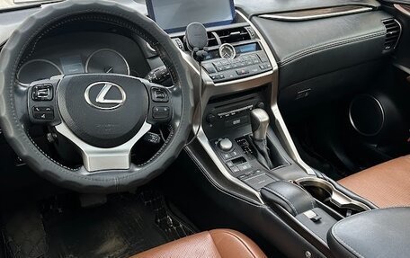 Lexus NX I, 2014 год, 2 550 000 рублей, 4 фотография