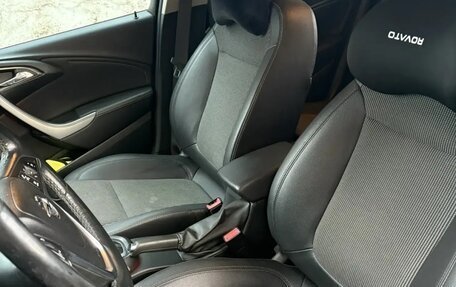 Opel Astra J, 2011 год, 680 000 рублей, 7 фотография