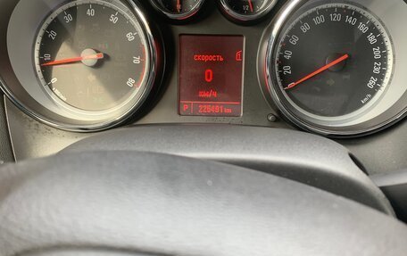 Opel Astra J, 2011 год, 680 000 рублей, 12 фотография