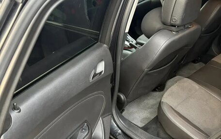 Opel Astra J, 2011 год, 680 000 рублей, 13 фотография