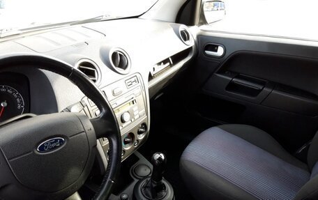 Ford Fusion I, 2006 год, 450 000 рублей, 7 фотография