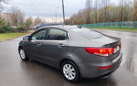 KIA Rio III рестайлинг, 2017 год, 890 000 рублей, 3 фотография