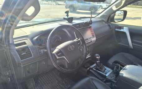 Toyota Land Cruiser Prado 150 рестайлинг 2, 2020 год, 7 400 000 рублей, 11 фотография