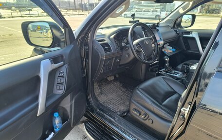 Toyota Land Cruiser Prado 150 рестайлинг 2, 2020 год, 7 400 000 рублей, 10 фотография